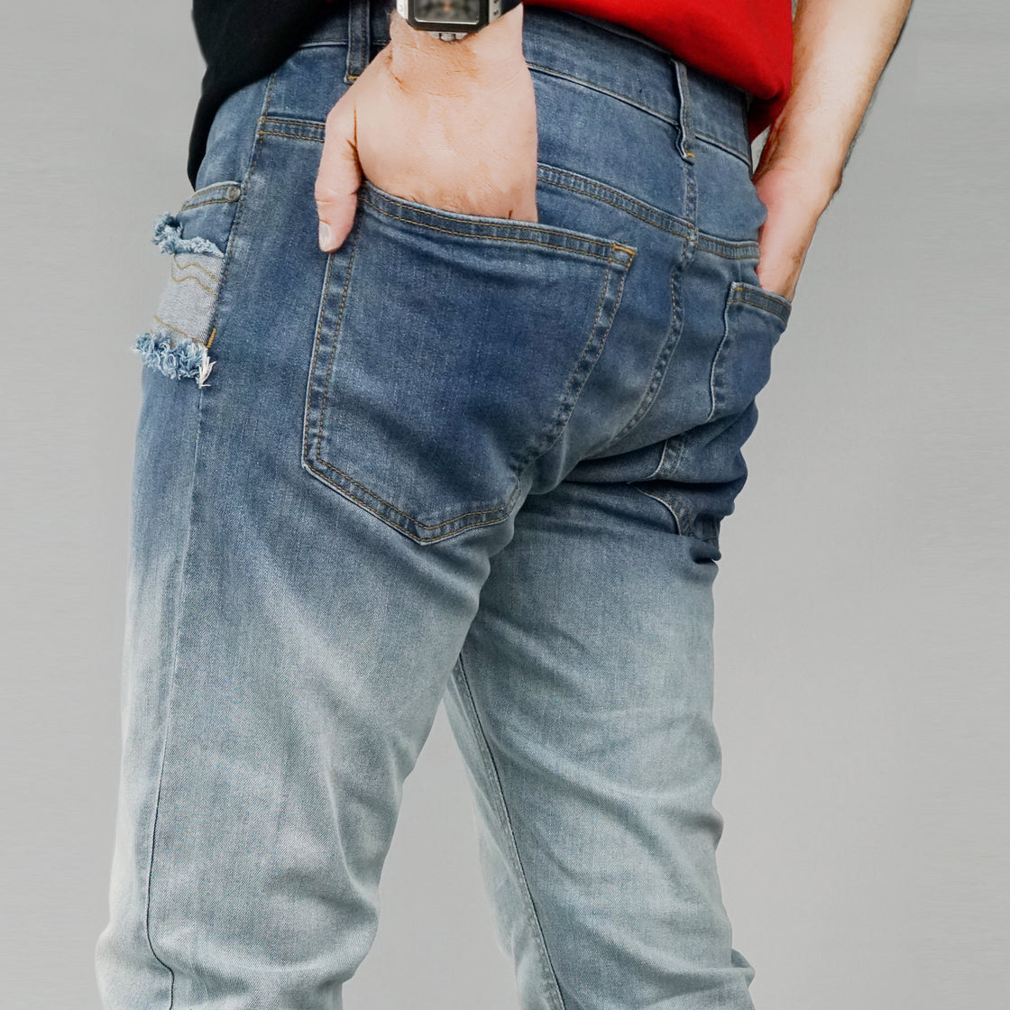 MENS DISTRESSED PATCH TRIM JEANS