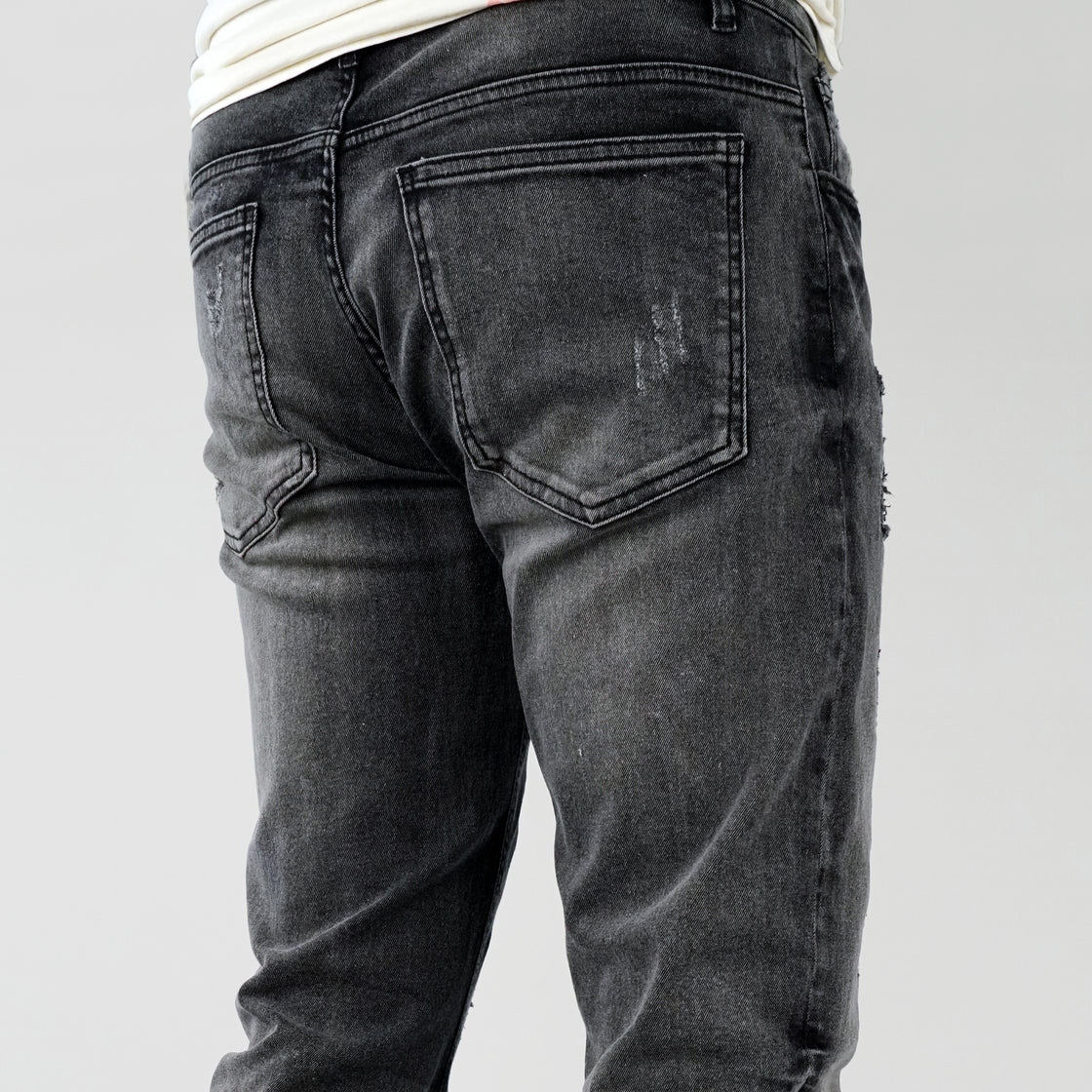 MENS RIP & REPAIRED JEANS