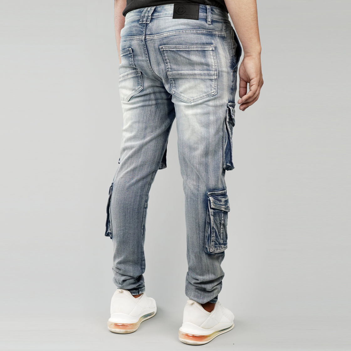 MEN JEANS WITH 4 CARGO POCKETS