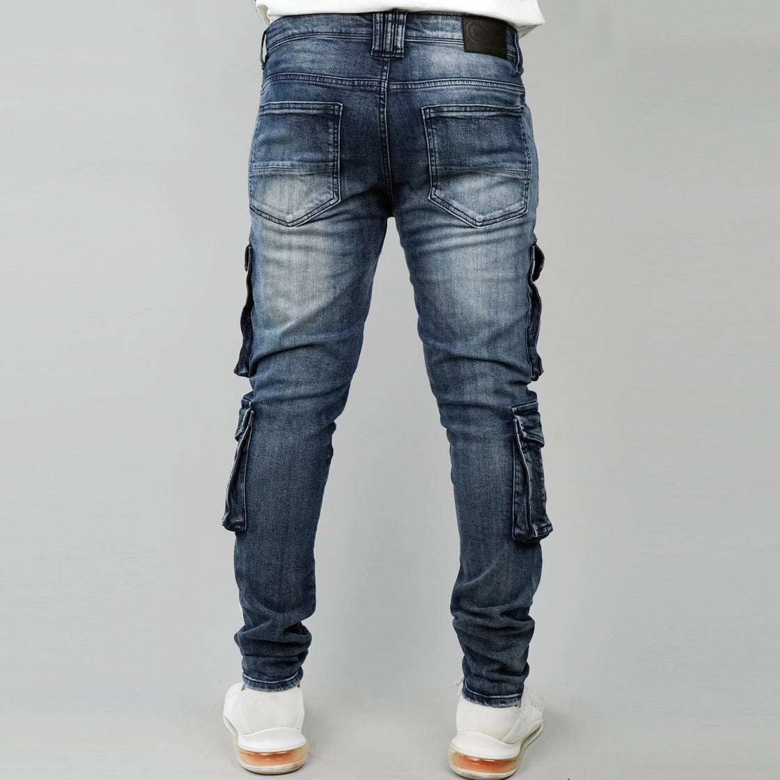 MEN JEANS WITH 4 CARGO POCKETS