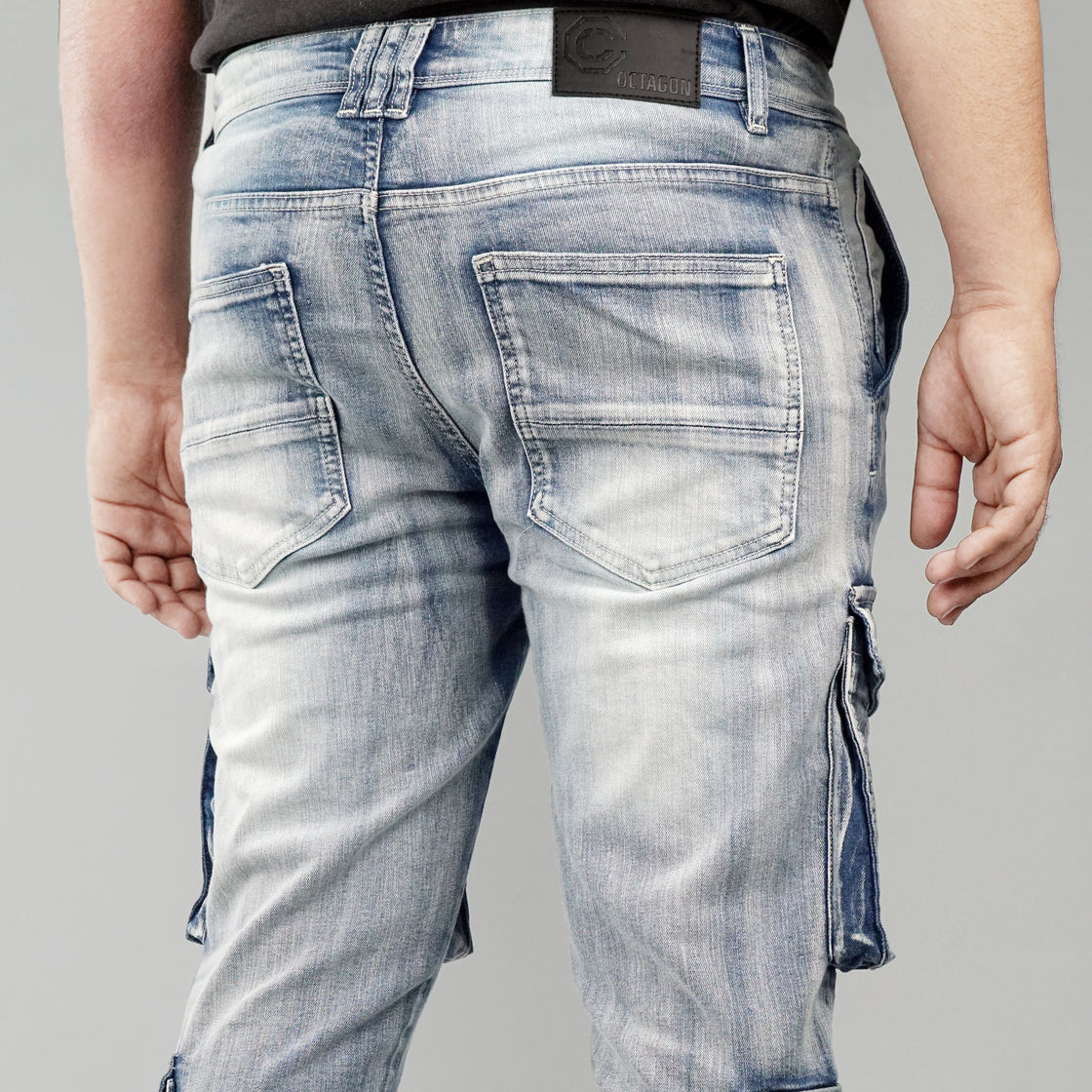 MEN JEANS WITH 4 CARGO POCKETS