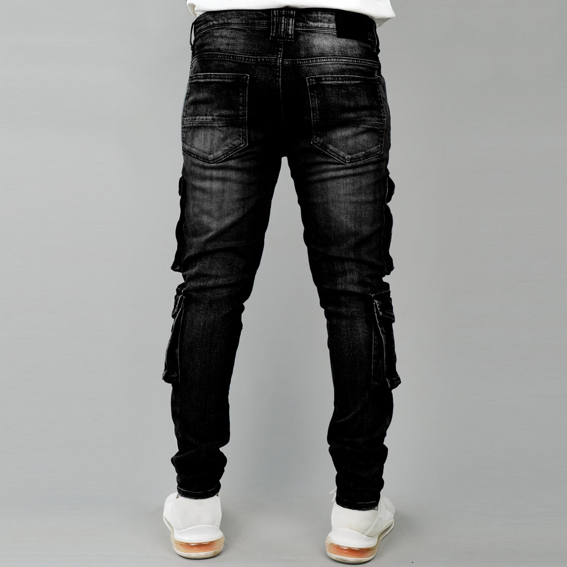 MEN JEANS WITH 4 CARGO POCKETS