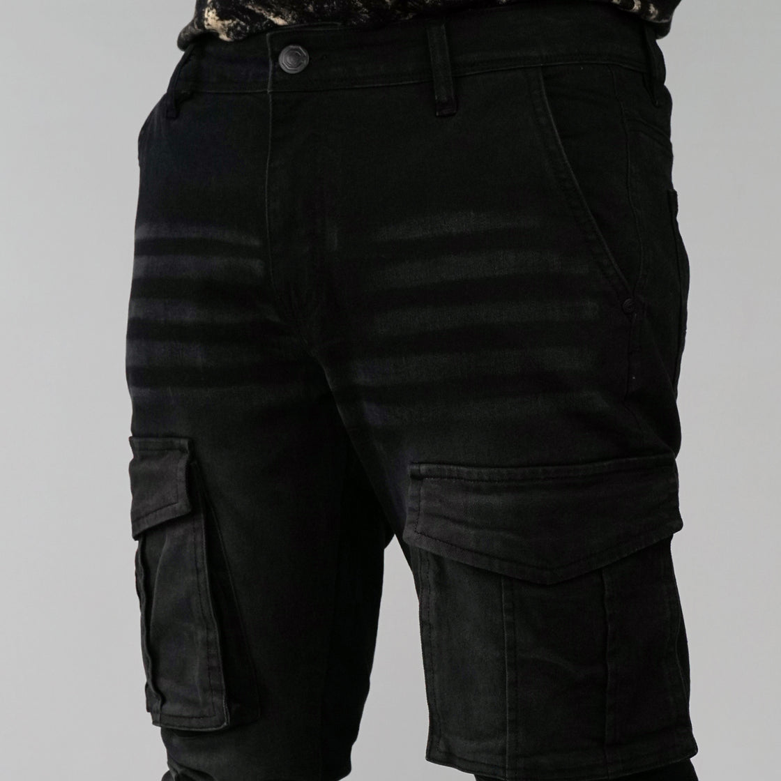 MEN JEANS WITH 4 CARGO POCKETS