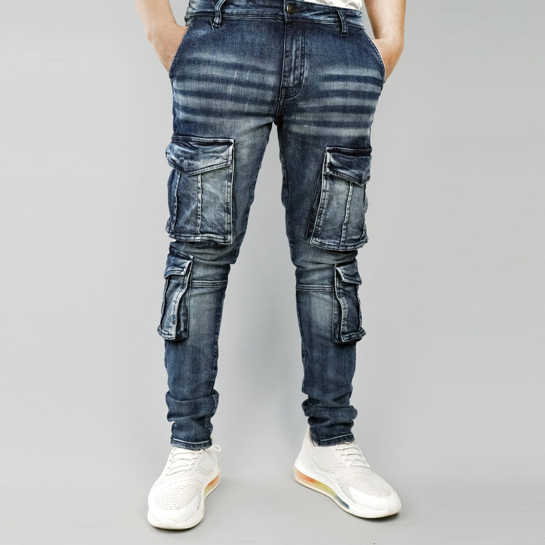 MEN JEANS WITH 4 CARGO POCKETS