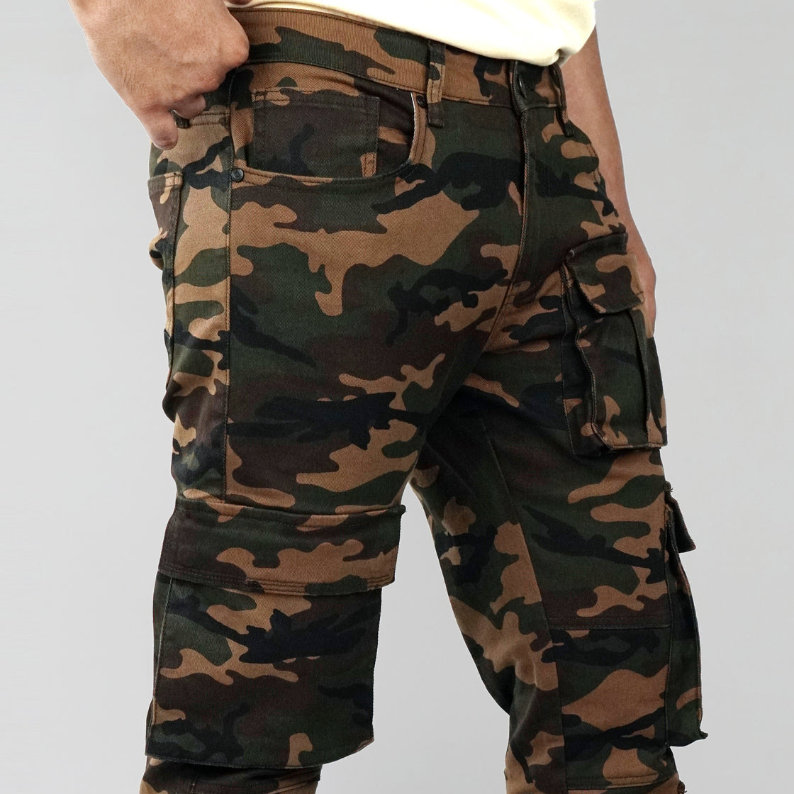 MEN MULTI CARGO PANTS