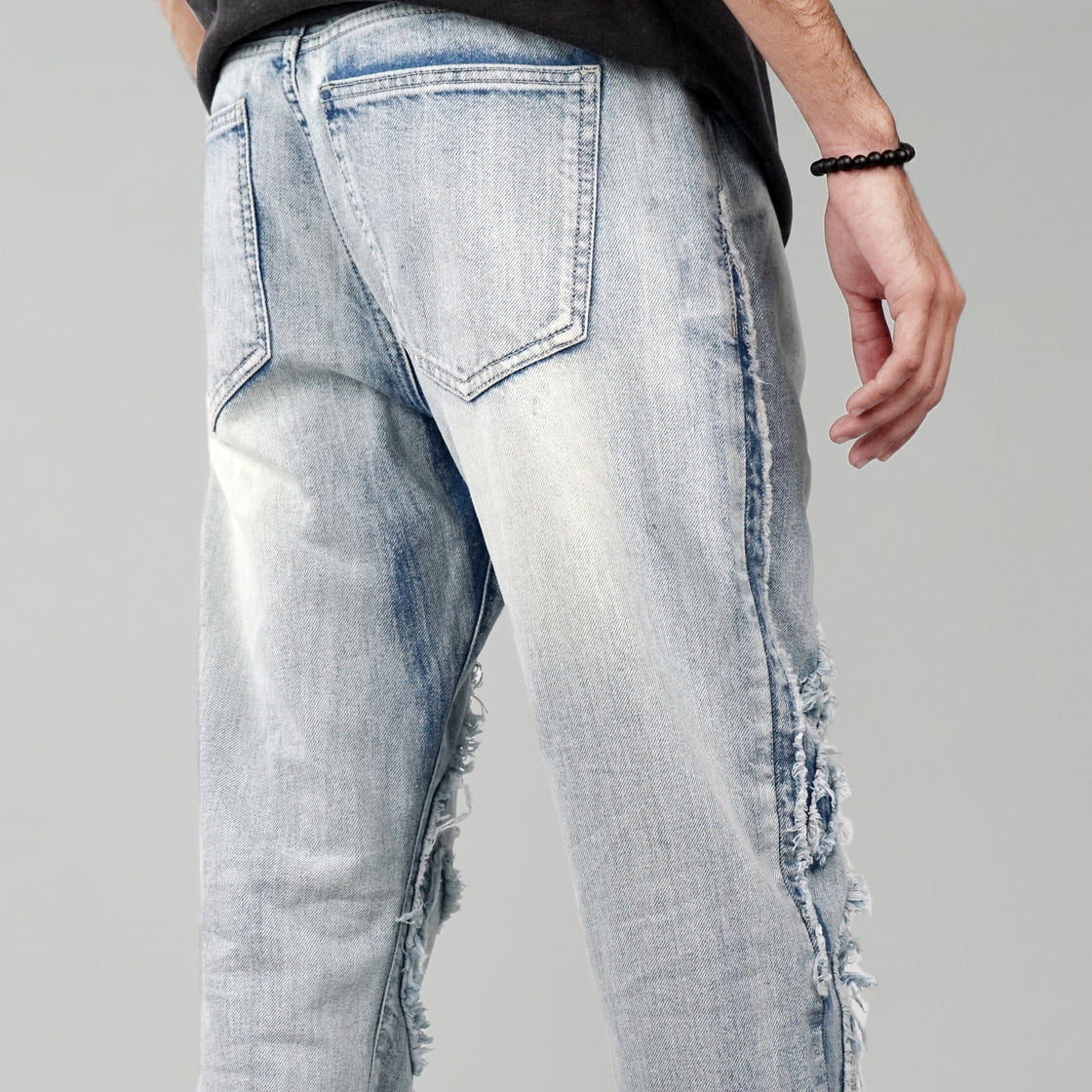 MEN PATCH FLARE JEANS