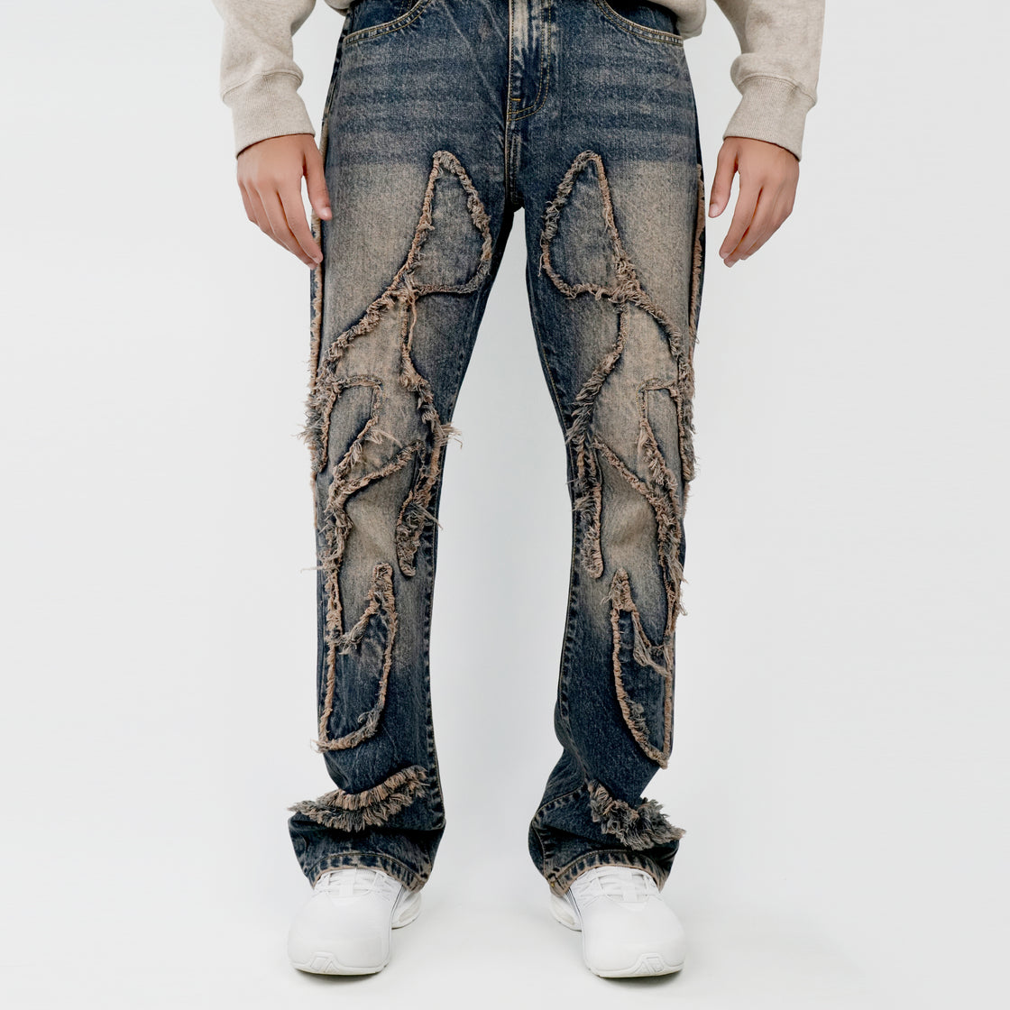 MEN PATCH FLARE JEANS